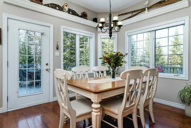 679 Sandy Bay Rd, Tiny, L9M 0H6 | Image 3