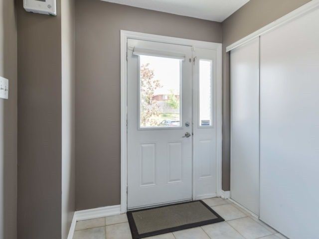 6 - 29 Madelaine Dr, Barrie, L9J 0G8 | Image 2