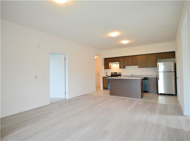 102 - 299 Cundles Rd E, Barrie, L4M 4S5 | Image 3