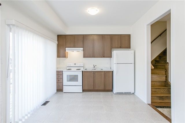 12 Deneb St, Barrie, L4M0K6 | Image 2