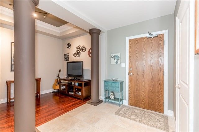 Ph09 - 37 Ellen St, Barrie, L4N 6G2 | Image 2