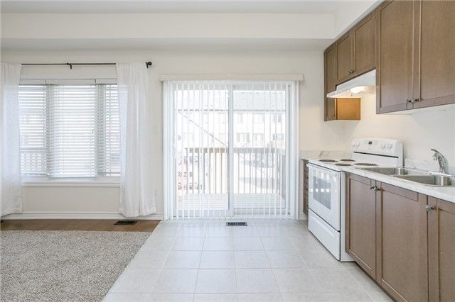 12 Deneb St, Barrie, L4M0K6 | Image 3