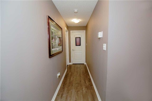 402 - 40 Ferndale Dr S, Barrie, L4N2L3 | Image 2