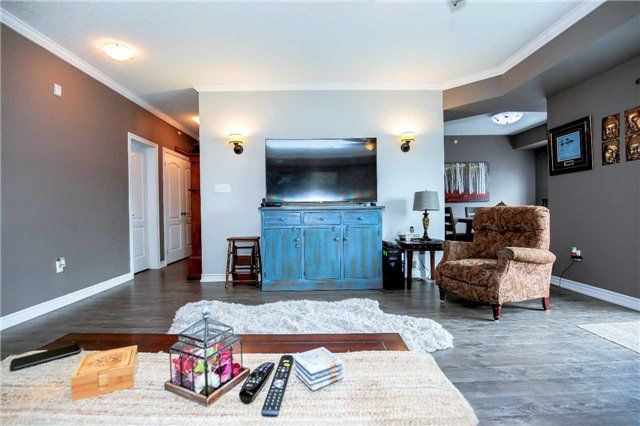 402 - 40 Ferndale Dr S, Barrie, L4N2L3 | Image 3