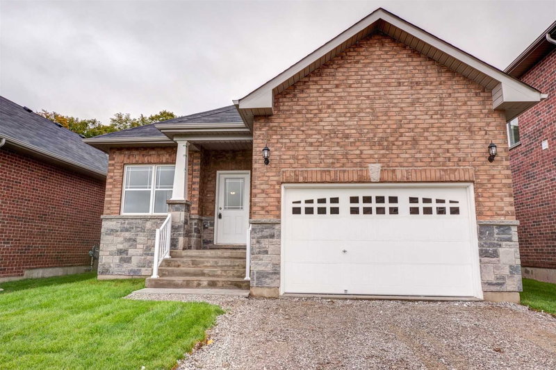 2997 Stone Ridge Blvd, Orillia, L3V 6H2 | Image 2