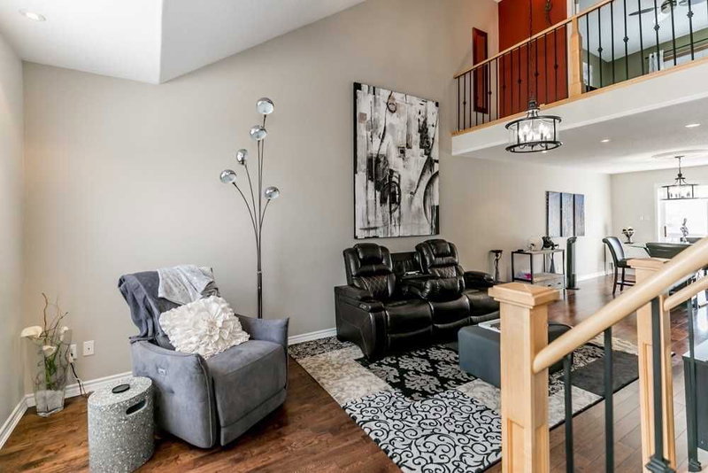 12 - 358 Little Ave, Barrie, L4N 2Z6 | Image 2