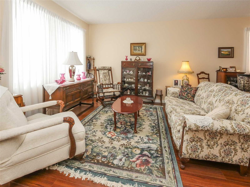 60 Sundew Dr, Barrie, L4N9L8 | Image 2