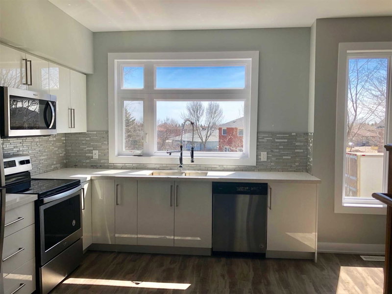 49 - 540 Essa Rd, Barrie, L0M1A0 | Image 3