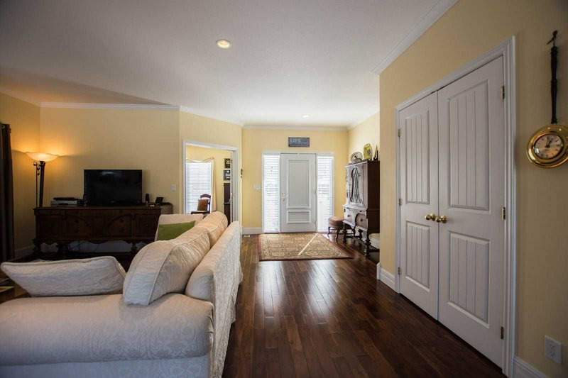 73 Findlay Dr, Collingwood, L9Y 0G6 | Image 2