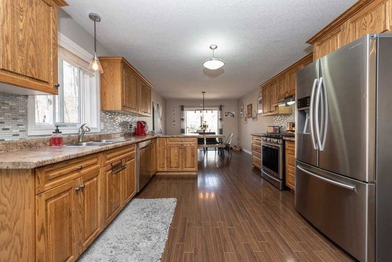 310 Golf Course Rd, Wasaga Beach, L9Z1S5 | Image 2