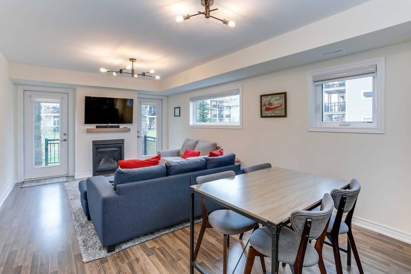 108 - 2 Cove Crt, Collingwood, L9Y0Y6 | Image 2