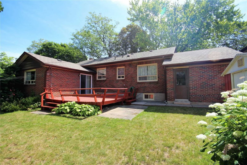 106 Nelson St, Barrie, L4M4K7 | Image 2