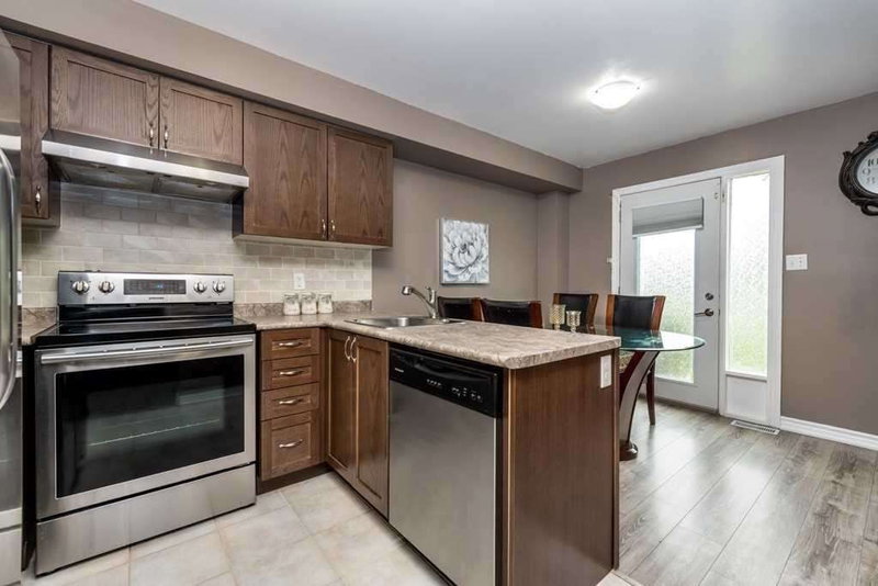 6 - 29 Madelaine Dr, Barrie, L9J 0G8 | Image 2