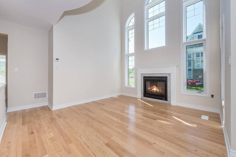 61 Riverwalk Pl, Midland, L4R0B4 | Image 3