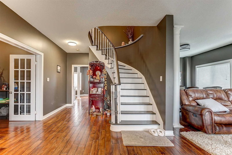 416 Mapleton Ave, Barrie, L4N0Z8 | Image 3