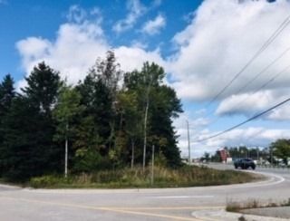 2082 Centre Ave, Severn, L3V 6H3 | Image 2