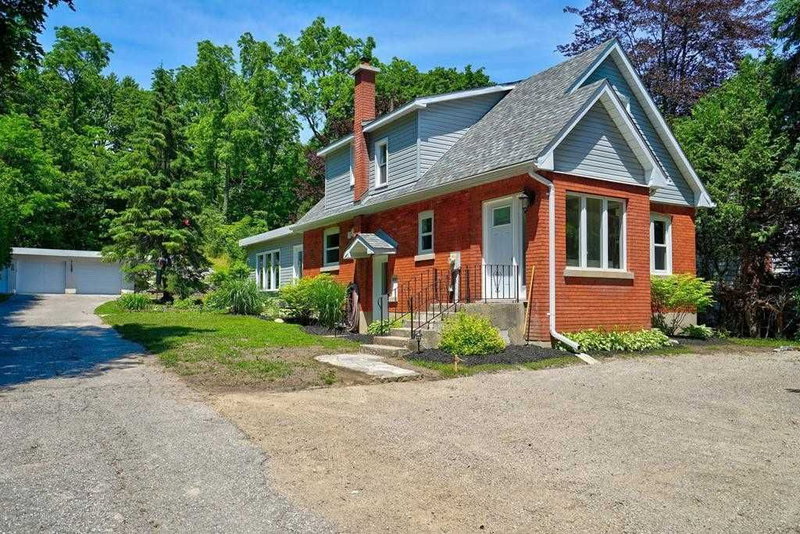 98 Blake St, Barrie, L4M1J9 | Image 2