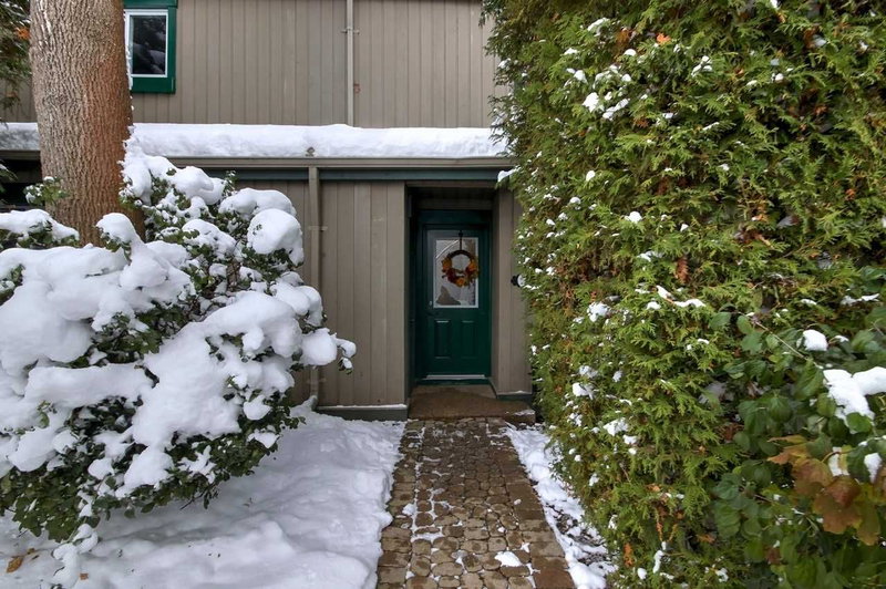 326 - 5 Dawson Dr, Collingwood, L9Y 5B4 | Image 2