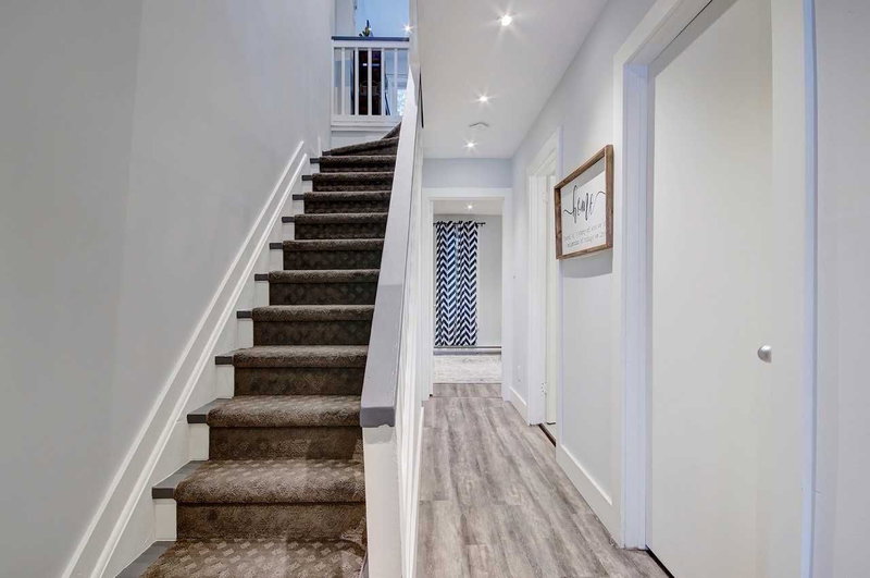 326 - 5 Dawson Dr, Collingwood, L9Y 5B4 | Image 3