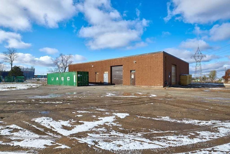 10 Lockhart Rd, Barrie, L4N 9G8 | Image 3