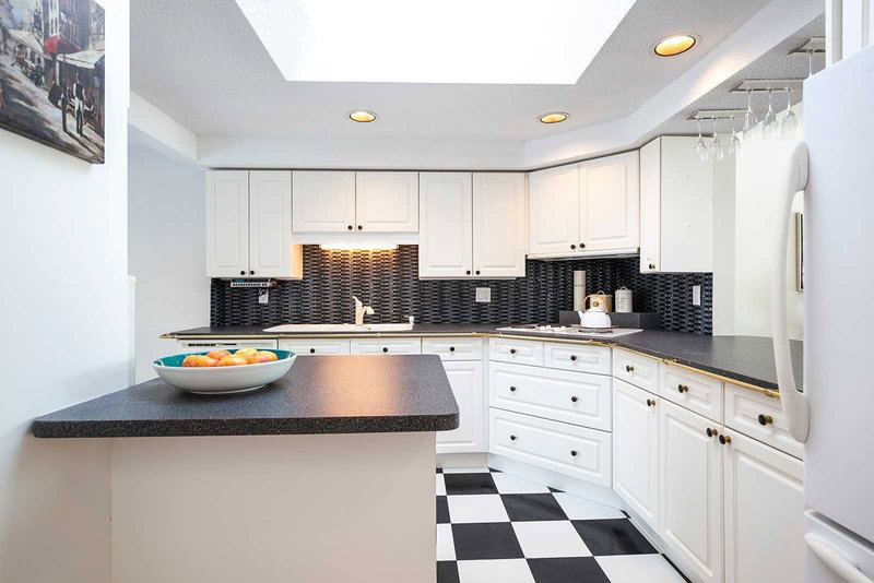 89 Georgian Manor Dr, Collingwood, L9Y 3Z1 | Image 2