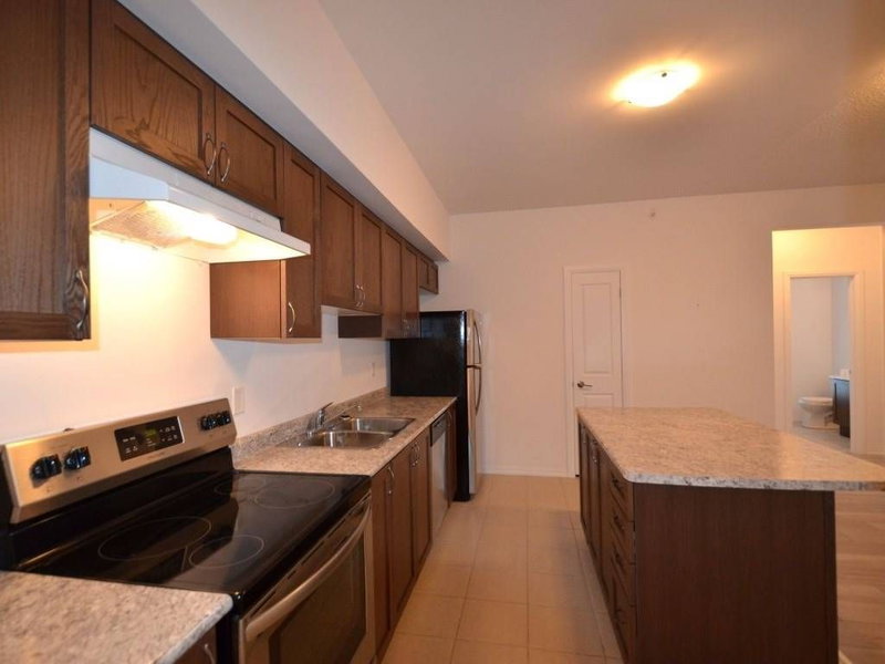 102 - 299 Cundles Rd E, Barrie, L4M 4S5 | Image 3