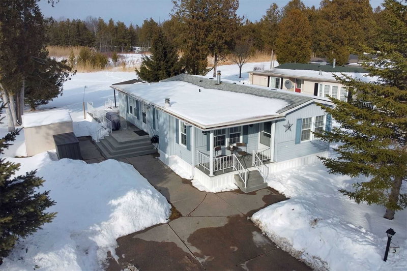 3 St James Pl, Wasaga Beach, L9Z 3A8 | Image 2