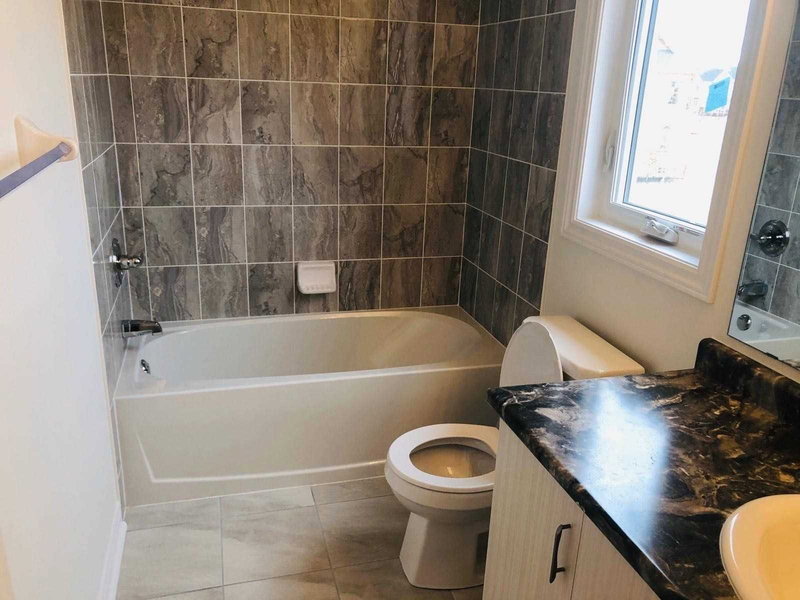 95 Tracey Lane, Collingwood, L9Y 3Z1 | Image 3