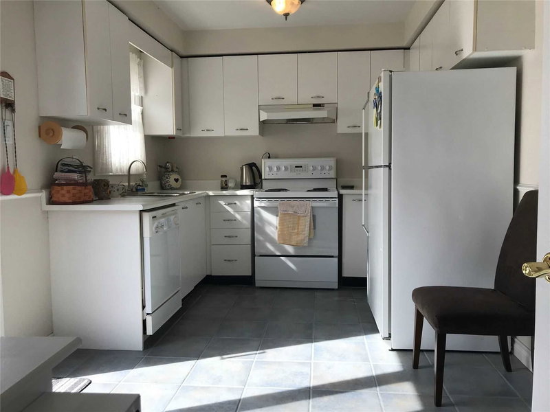 77 Livingstone St W, Barrie, L4N7J1 | Image 2