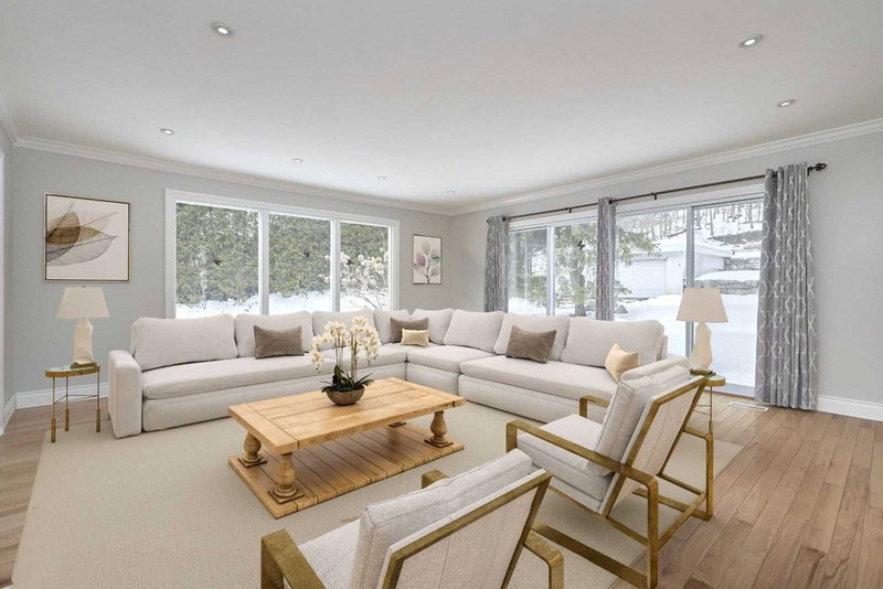 98 Blake St, Barrie, L4M1J9 | Image 3