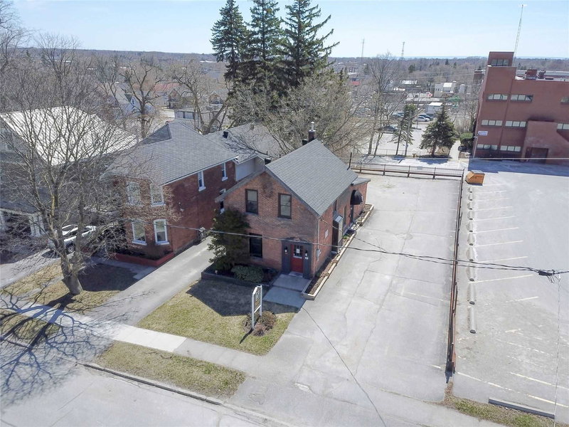 163 Mary St, Orillia, L3V 3E3 | Image 2