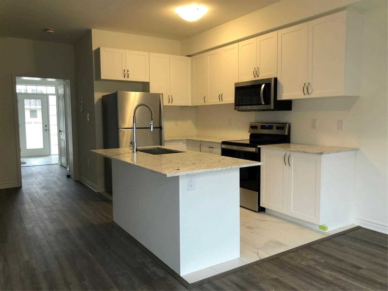 12 Bobolink Dr, Wasaga Beach, L9Z0J2 | Image 2