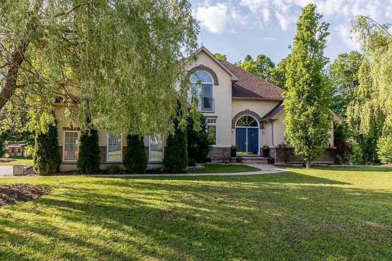 11 Basswood Circ, Oro-Medonte, L0L2L0 | Image 2