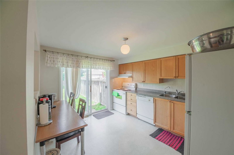 53 Dunsmore Lane, Barrie, L4M 6Z9 | Image 3