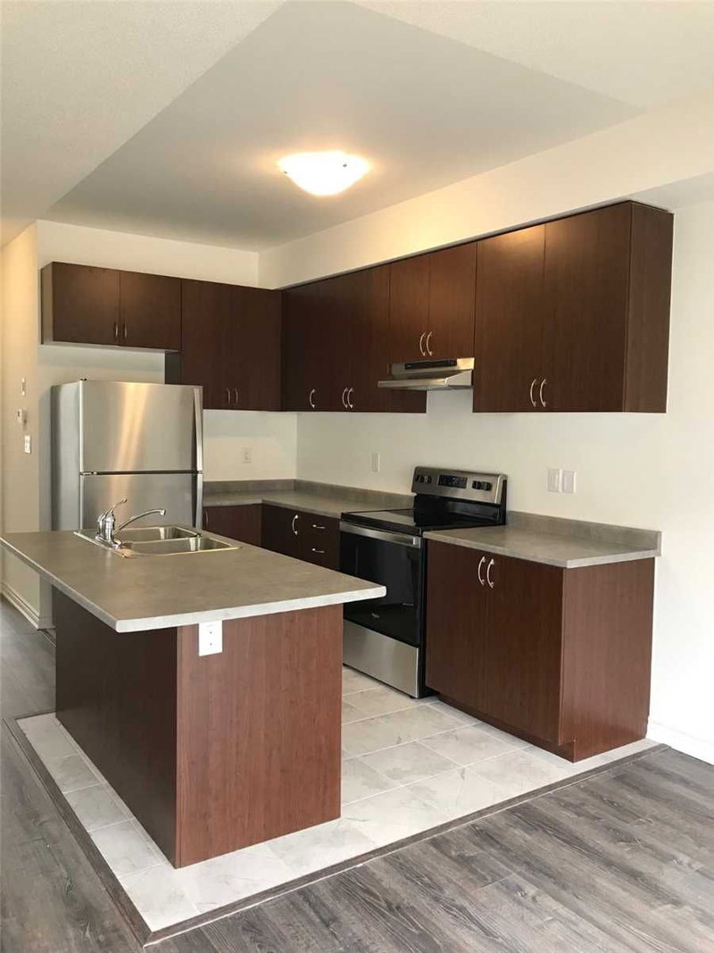 21 Hills Thistle Dr, Wasaga Beach, L9Z0J3 | Image 2