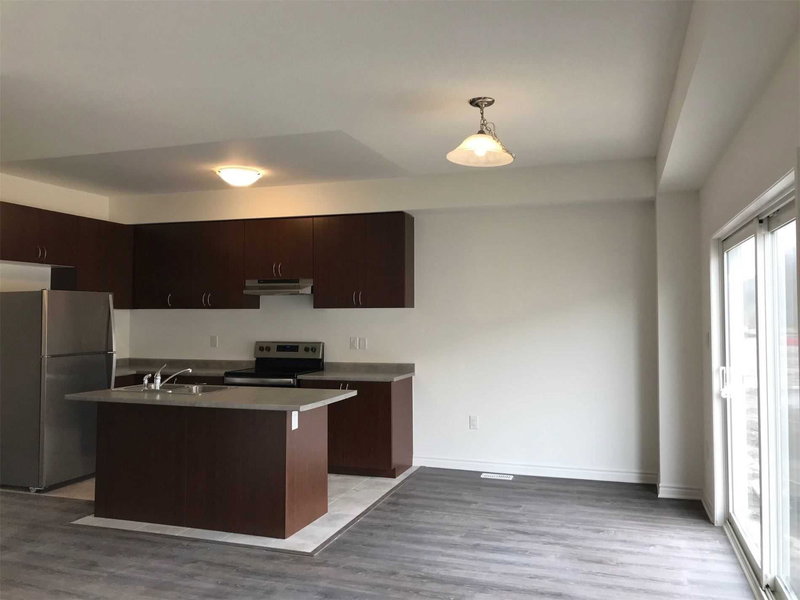 21 Hills Thistle Dr, Wasaga Beach, L9Z0J3 | Image 3