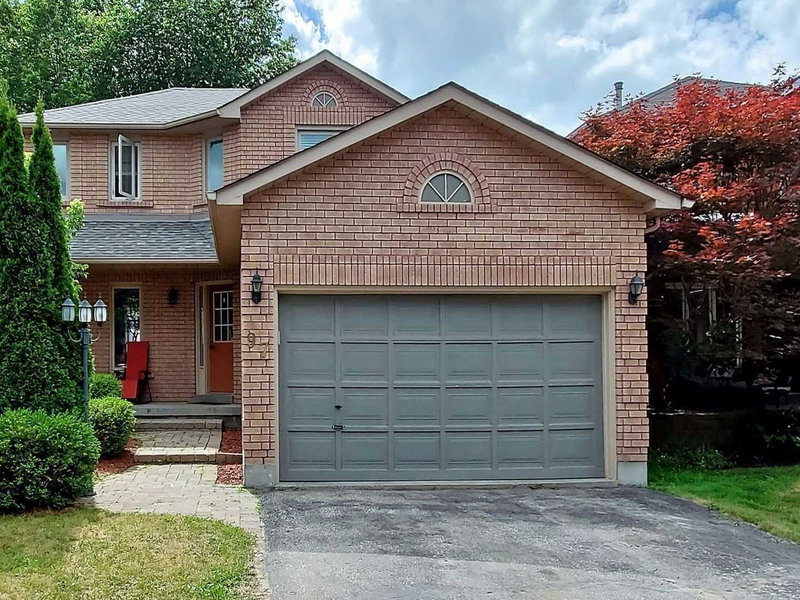 97 Bishop Dr, Barrie, L4N7P4 | Image 2