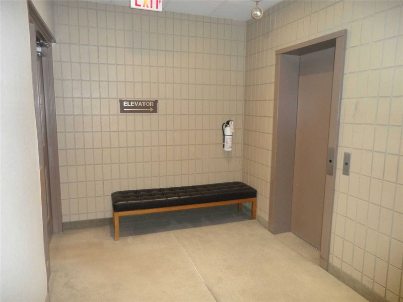 210 - 331 Bayfield St, Barrie, L4M 3C2 | Image 3