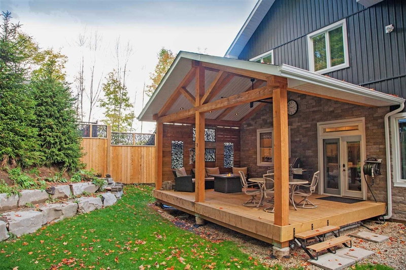 17 Pine Ridge Tr, Oro-Medonte, L0L 2L0 | Image 2