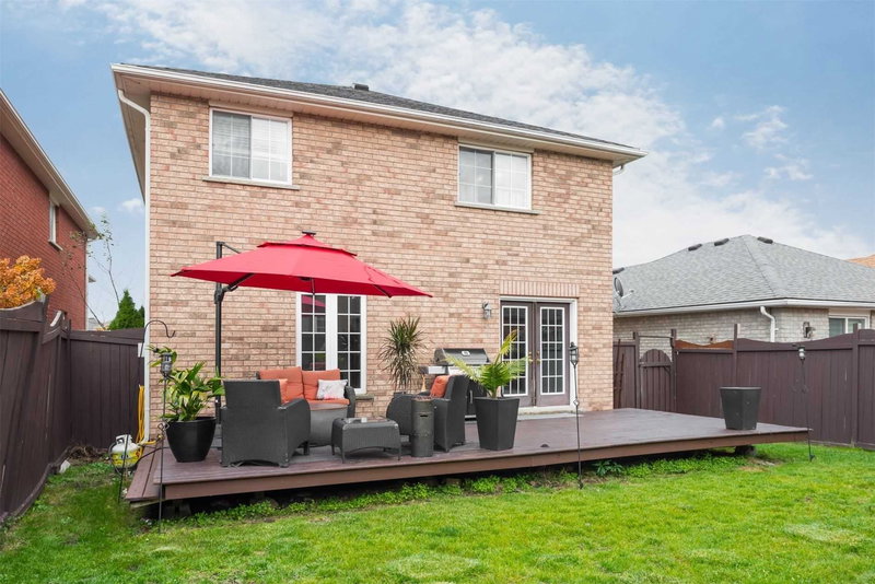 18 Balmoral Pl, Barrie, L4N 0Y9 | Image 3