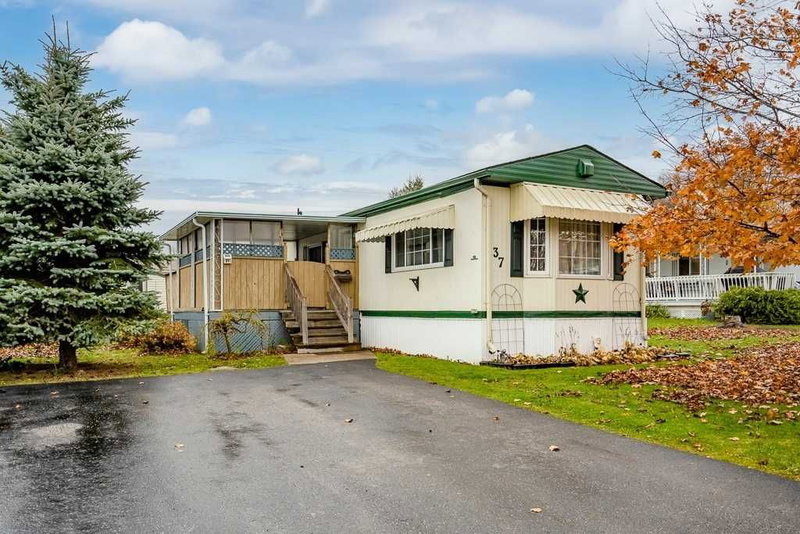 37 Berts Rd, Midland, L4R 0B9 | Image 2