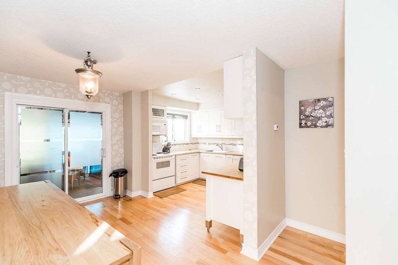 8 - 237 Steel St, Barrie, L4M 2H1 | Image 3