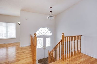 31 Esther Dr, Barrie - Painswick North image-0-3