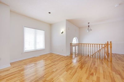 31 Esther Dr, Barrie - Painswick North image-0-4