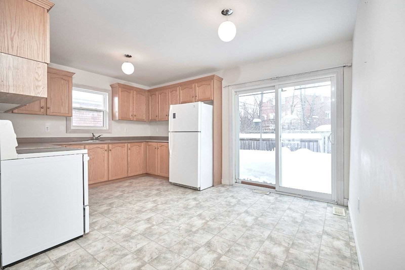 104 Marsellus Dr, Barrie, L4N8R7 | Image 3