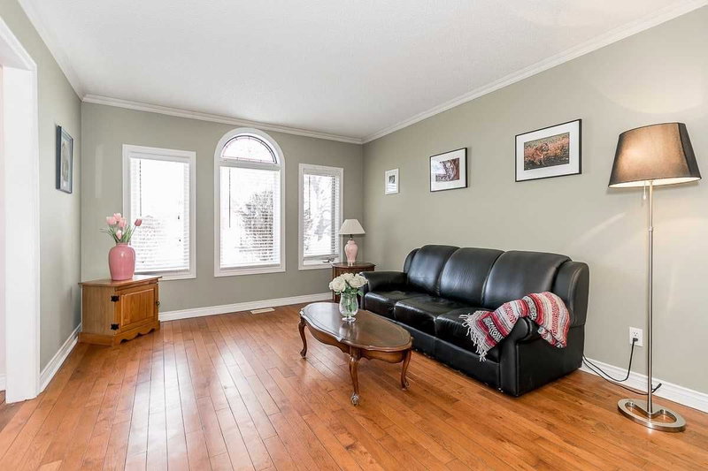 340 Livingstone St W, Barrie, L4N7C5 | Image 2
