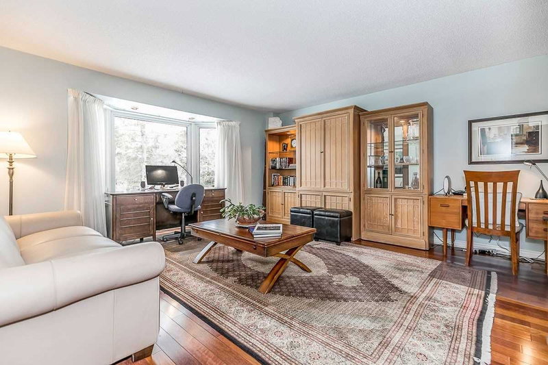 32 Cairns Blvd, Springwater, L0L1X0 | Image 3