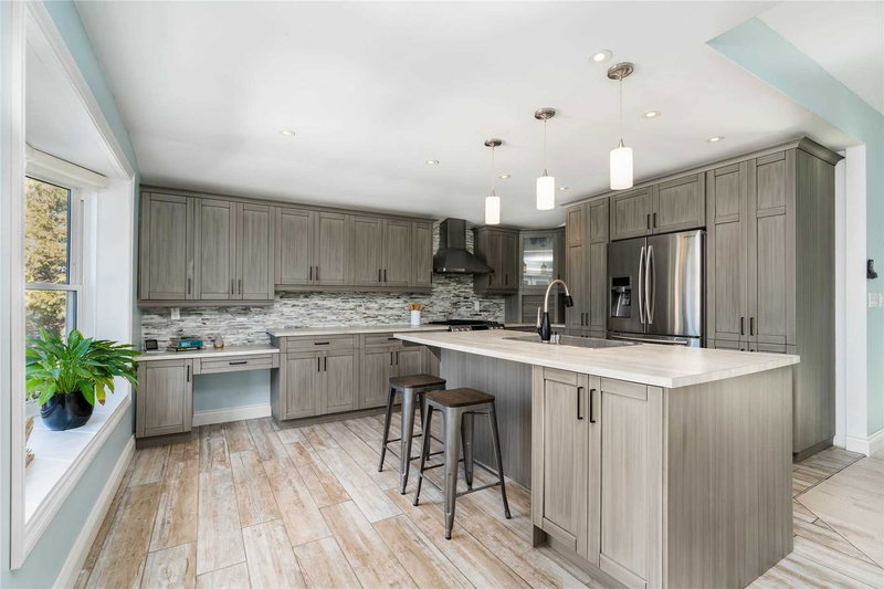 95 Lake Ave, Ramara, L0K 1B0 | Image 2