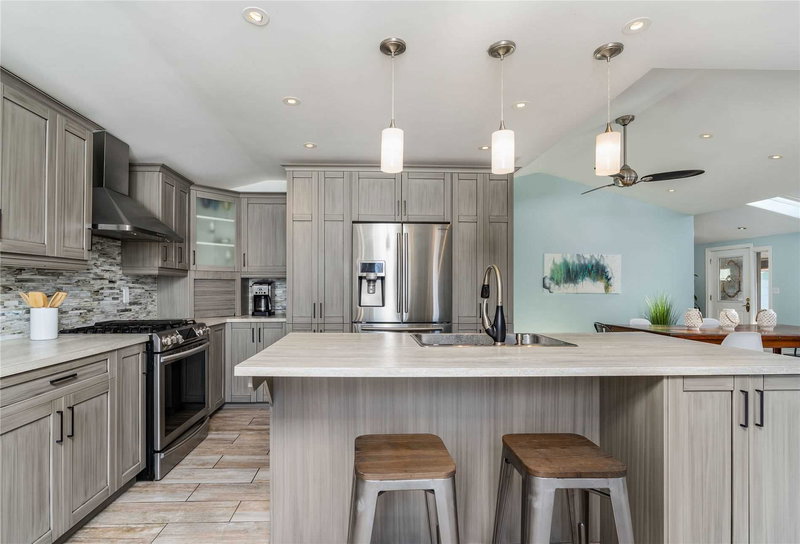 95 Lake Ave, Ramara, L0K 1B0 | Image 3