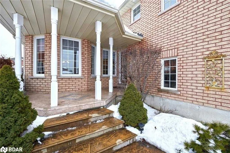 84 Loon Ave, Barrie, L4N8V9 | Image 3